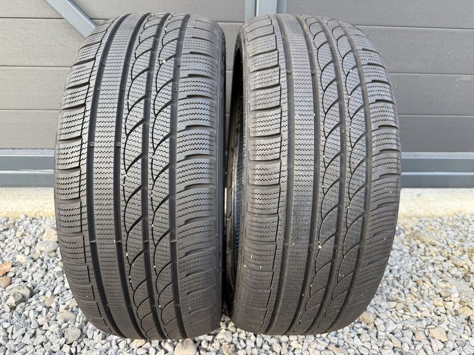 Anvelope Iarna Cauciucuri 225 40 R19 Tracmax IcePlus noi 8-9 mm