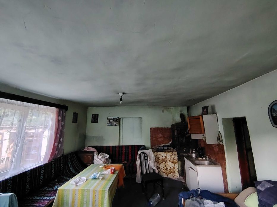 Vand casa  la tara