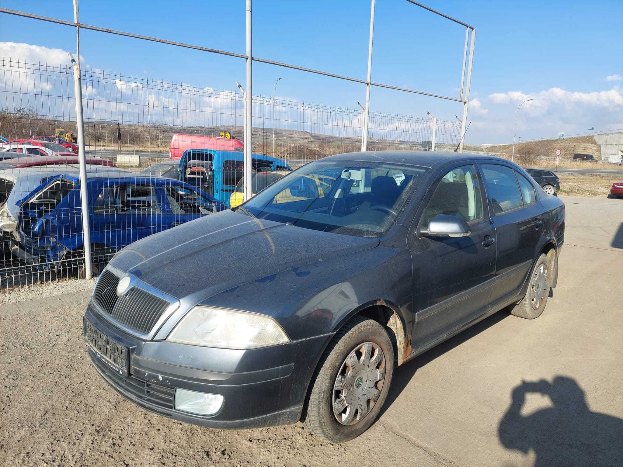 Dezmembram Skoda Octavia 2, an 2007, 1.9 TDI cod BXE