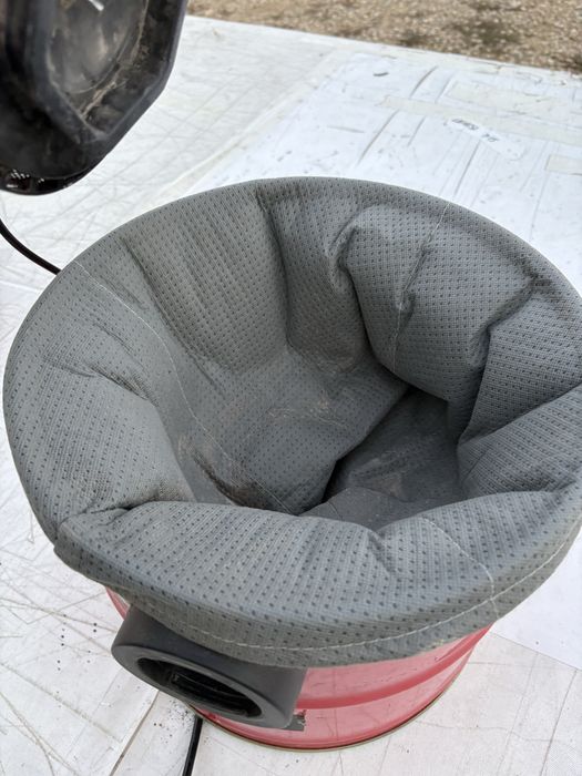 Aspirator cenusa Einhell 1718D