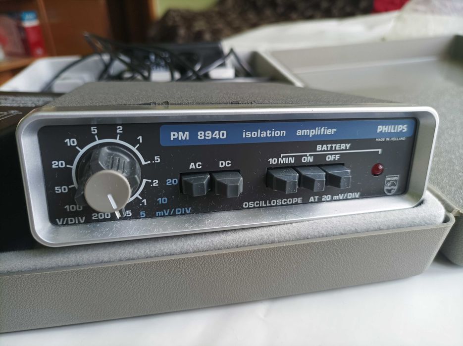 Изолиращ усилвател PHILIPS PM8940