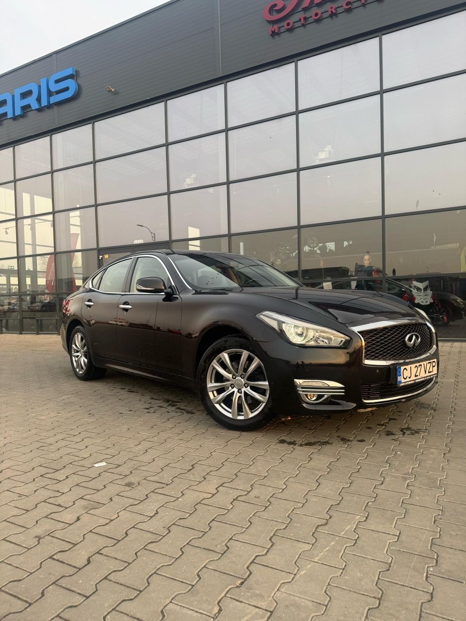 Vand/ schimb Infiniti Q70