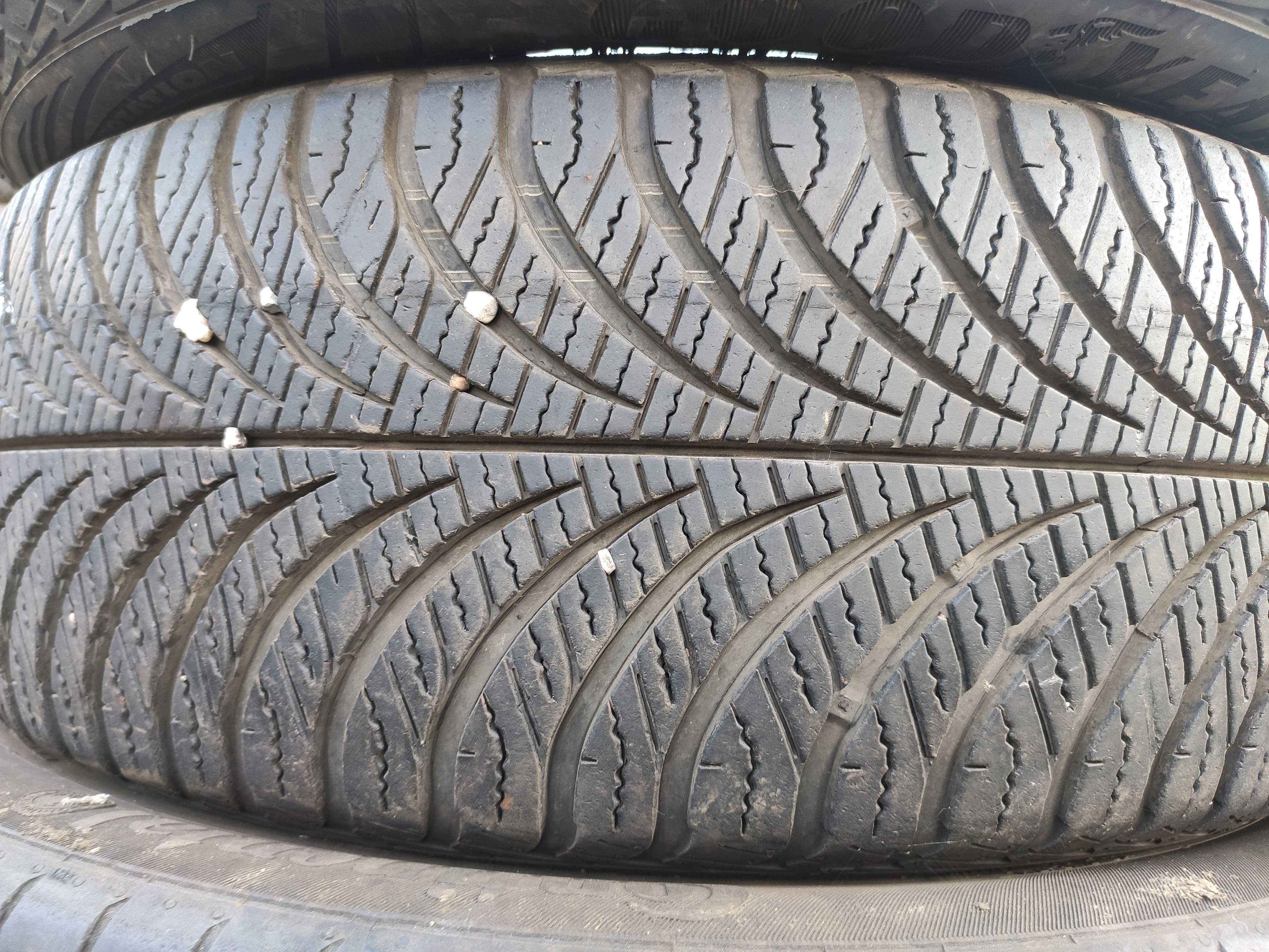 2бр Всесезонни гуми 195 55 16 - Goodyear
