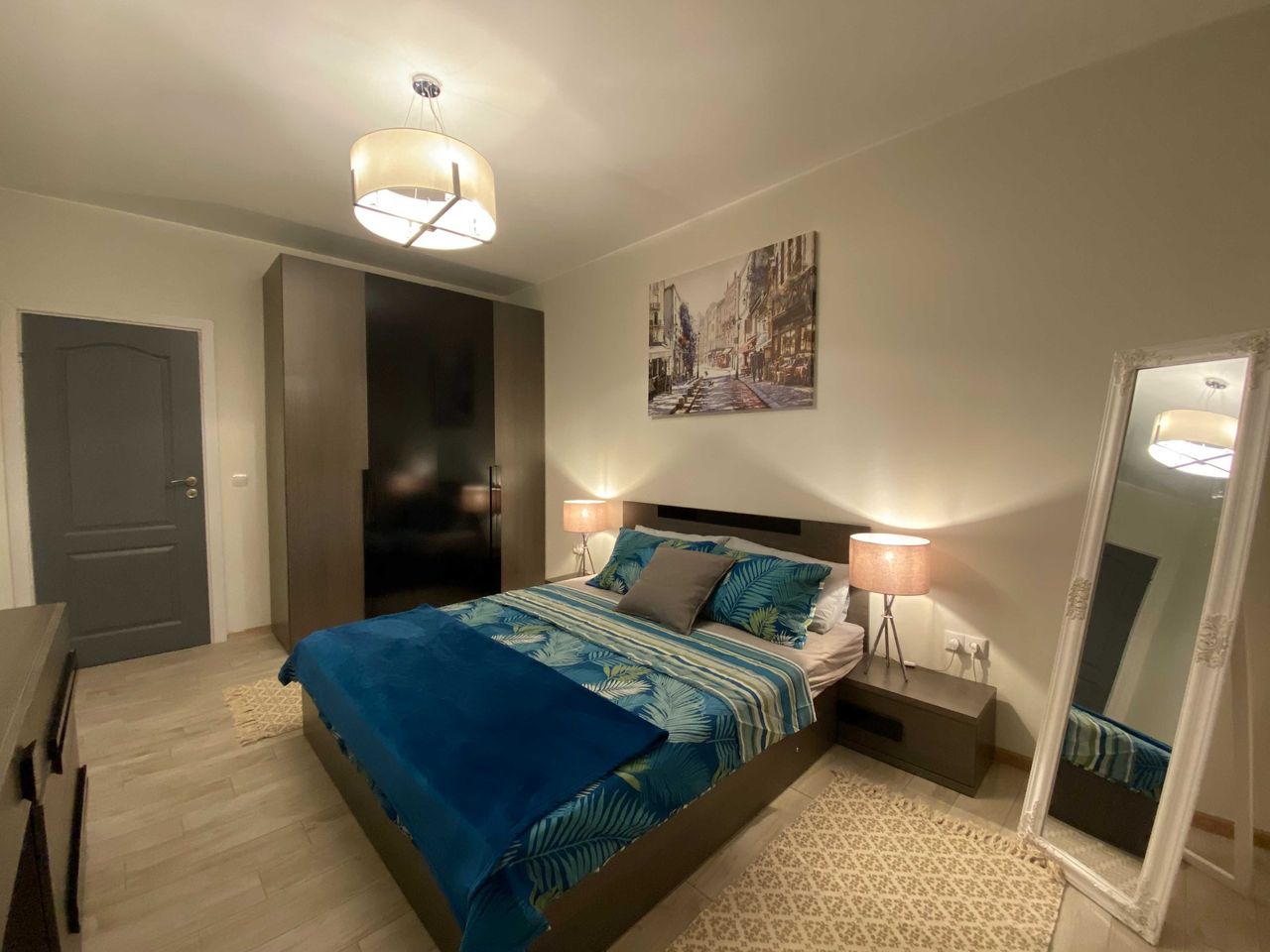 Дава се под наем Двустаен апартамент в Русе, Родина 1 - 60 кв.м за 816 € - Снимка #2