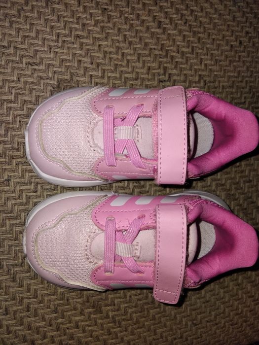 Детски маратонки на Адидас