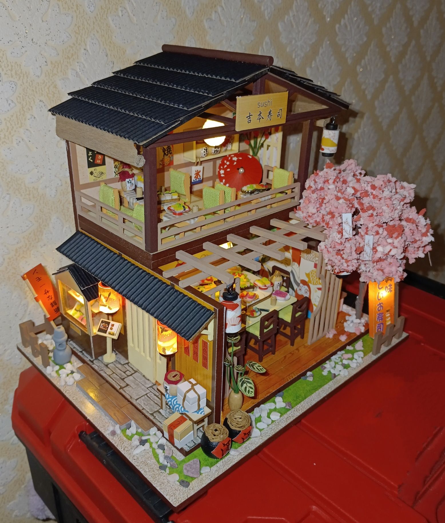суши домик с подсветкой