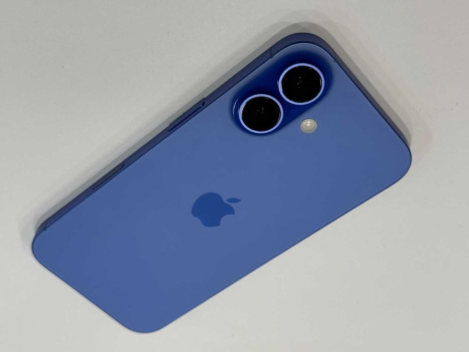 iPhone 16 • 128GB • Blue • 100% Battery Health • 0 Cycles