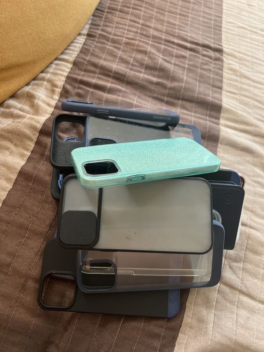 Huse iphone 12,13 pro max.