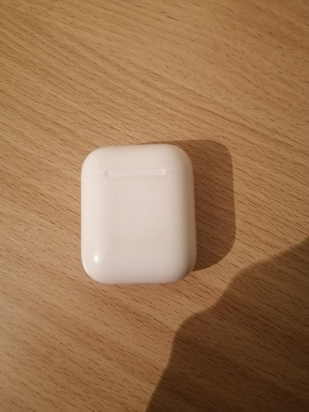 Продам оригинальные кейс от airpods 2