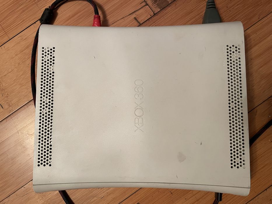 XBOX 360 с телевизорами