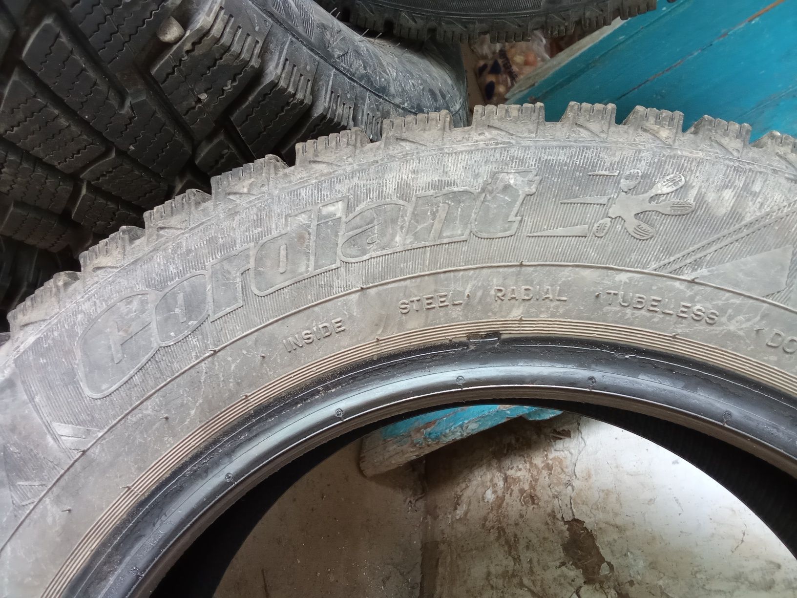 Шины зимние R15 срочно срочно