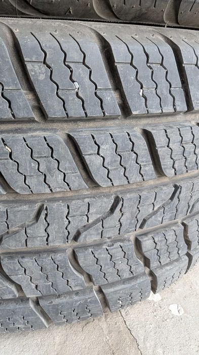 Продам шины 225-45 R17