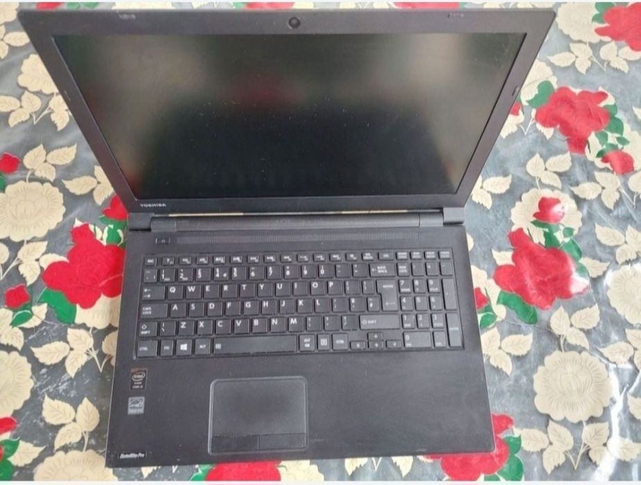 Laptop Toshiba Satelite i5