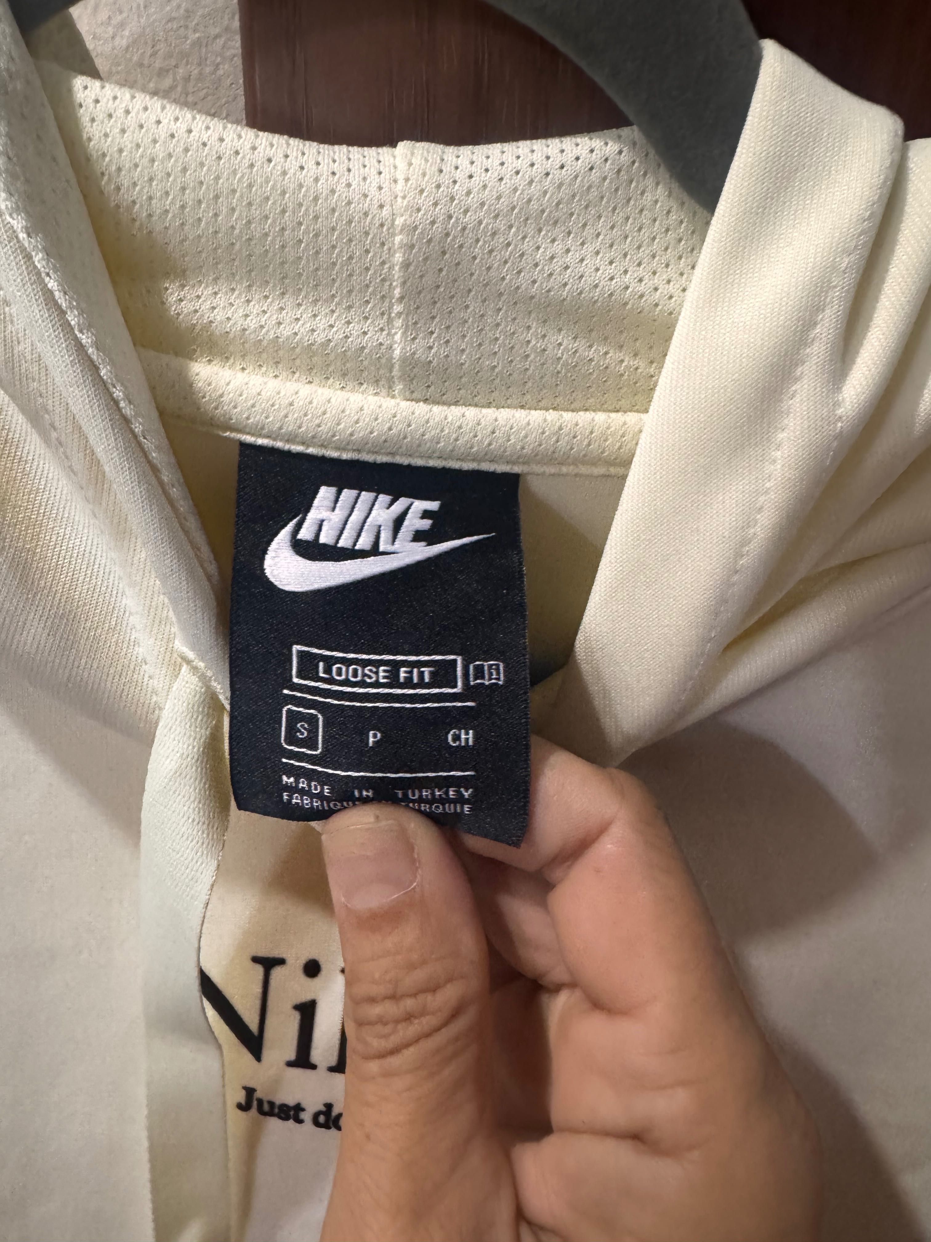 Nike sweatshirt M/L
