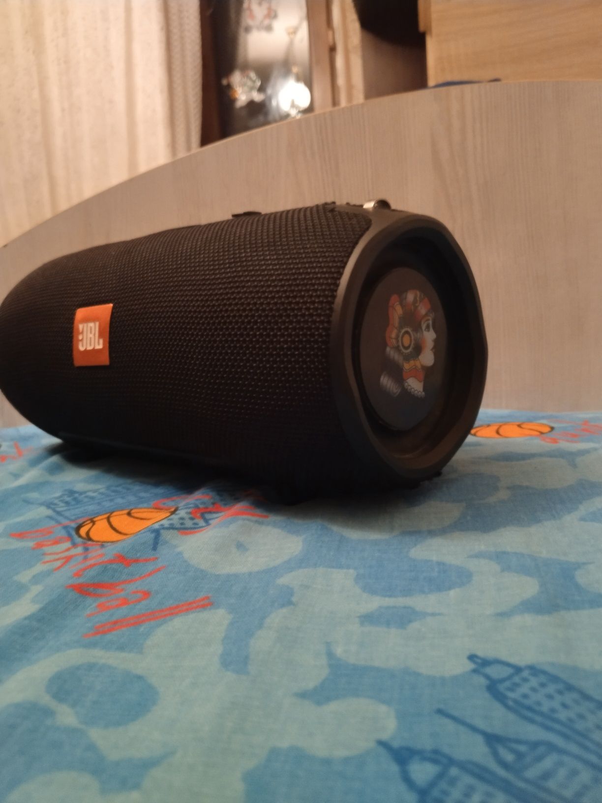 Продаётся колонка JBL