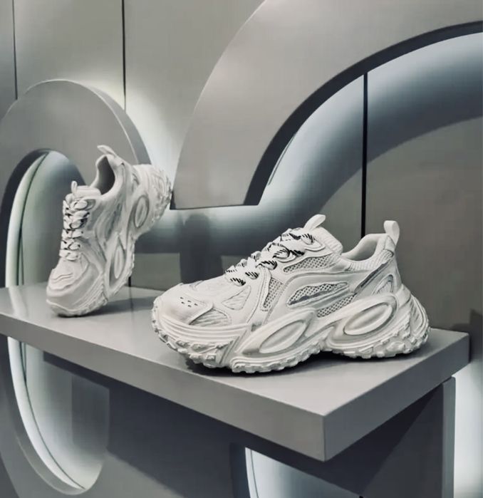 Мъжки ретро инспирирани маратонки