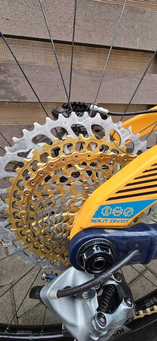 Vand MTB Full-Suspension - Devinci Django – carbon