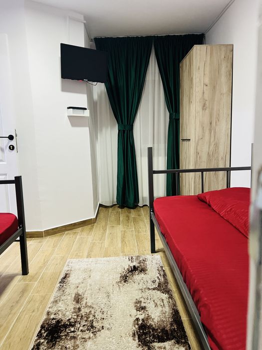 Inchiriez apartament