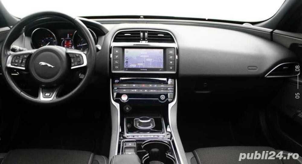 Vand Jaguar XE blue