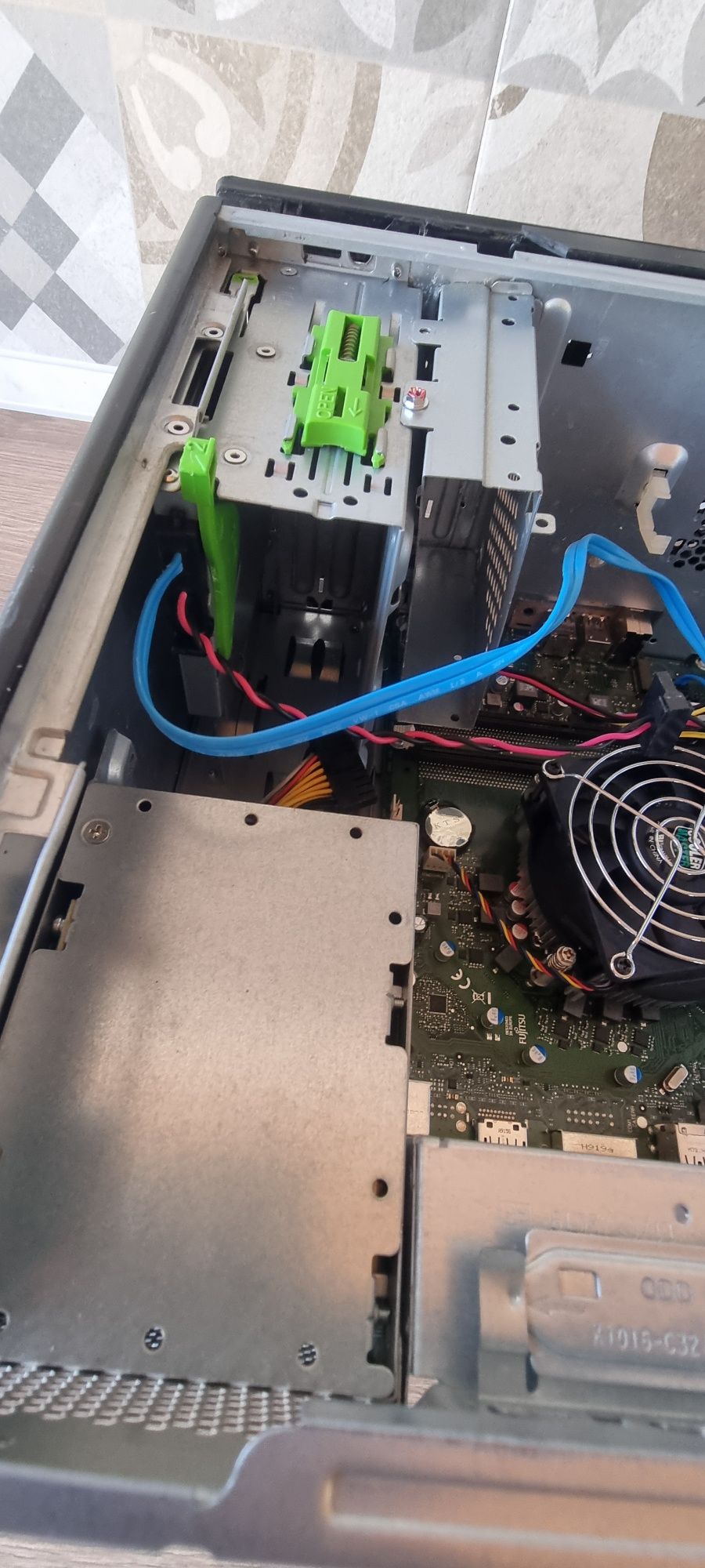 Настолен компютър Fujitsu M16W