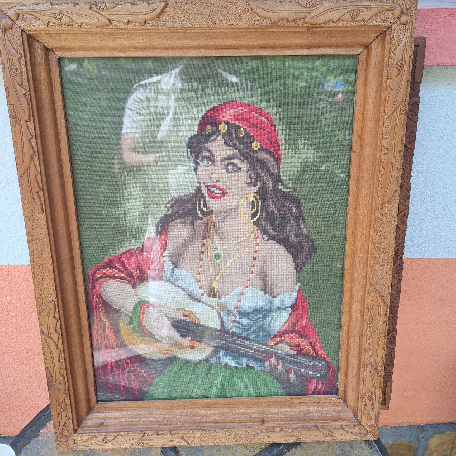 Циганка с китара