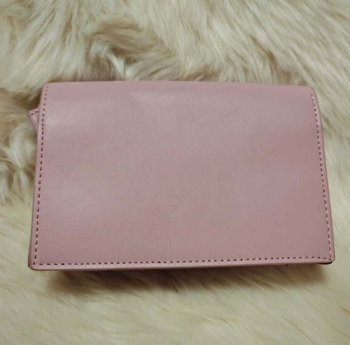 Geanta noua Reserved