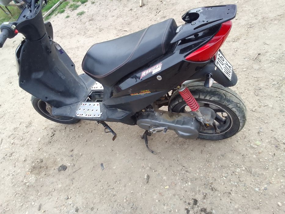 Vând scuter Keewey Modificat Pentru viteză