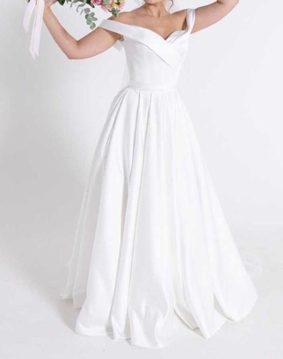 Свадебное платье белоснежное