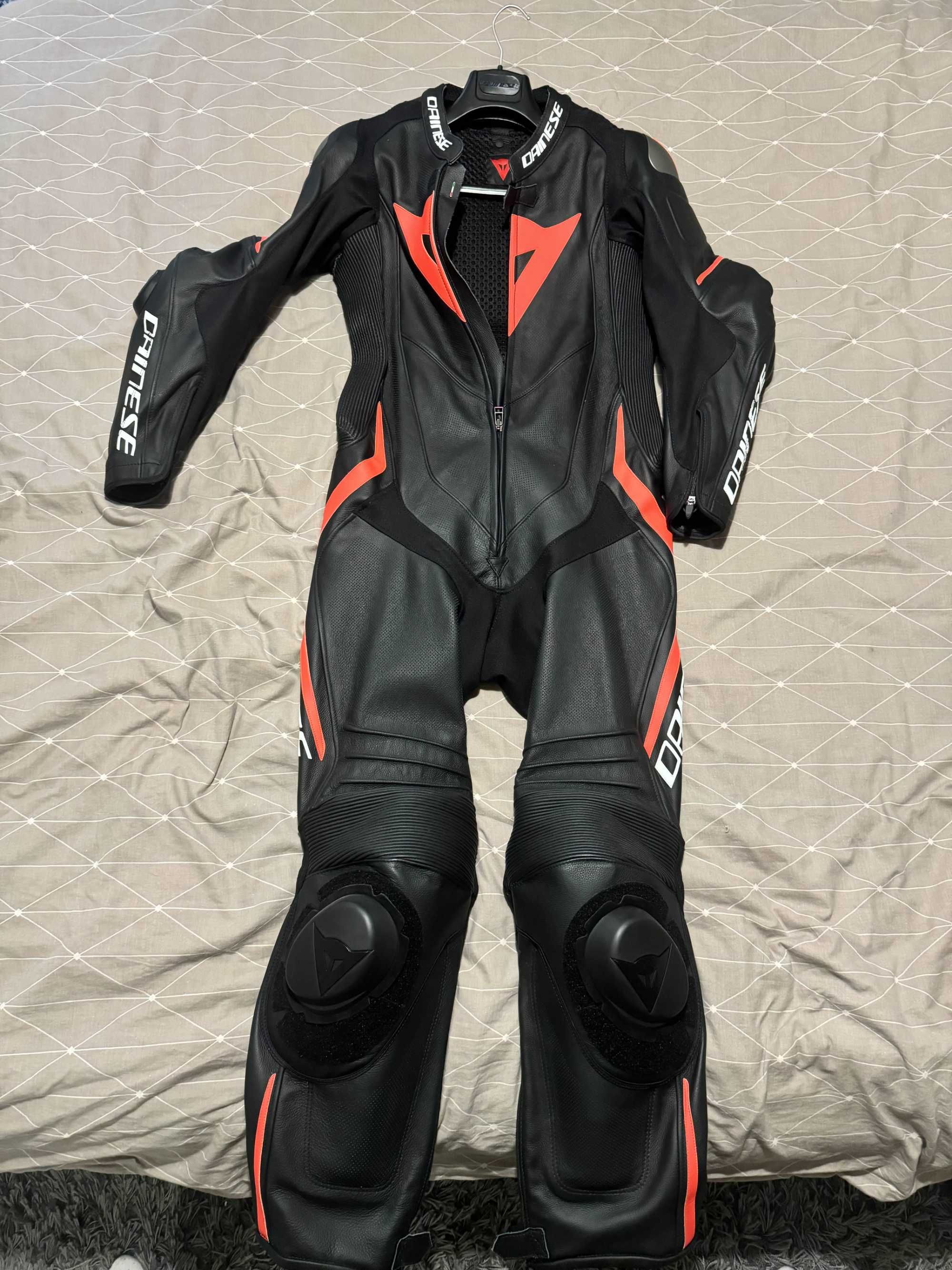 Dainese Laguna Seca 4 Мото Екип *ЧИСТО НОВ* (Размер 50)
