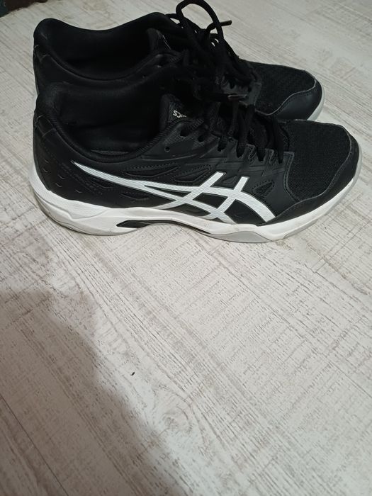 Маратонки асикс за спорт