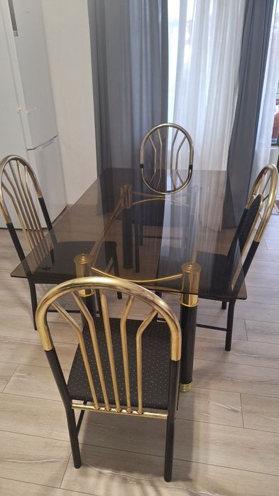 Стъклена маса със закалено стъкло 150/90 см и 4 стола комплект