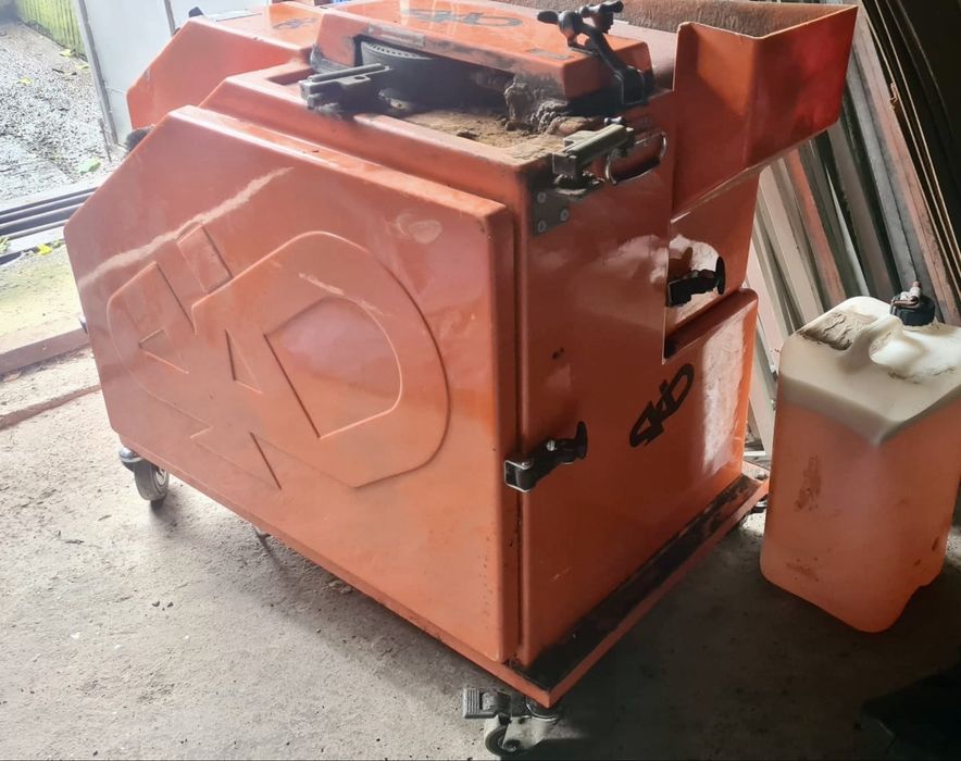 Masina reparat schiuri