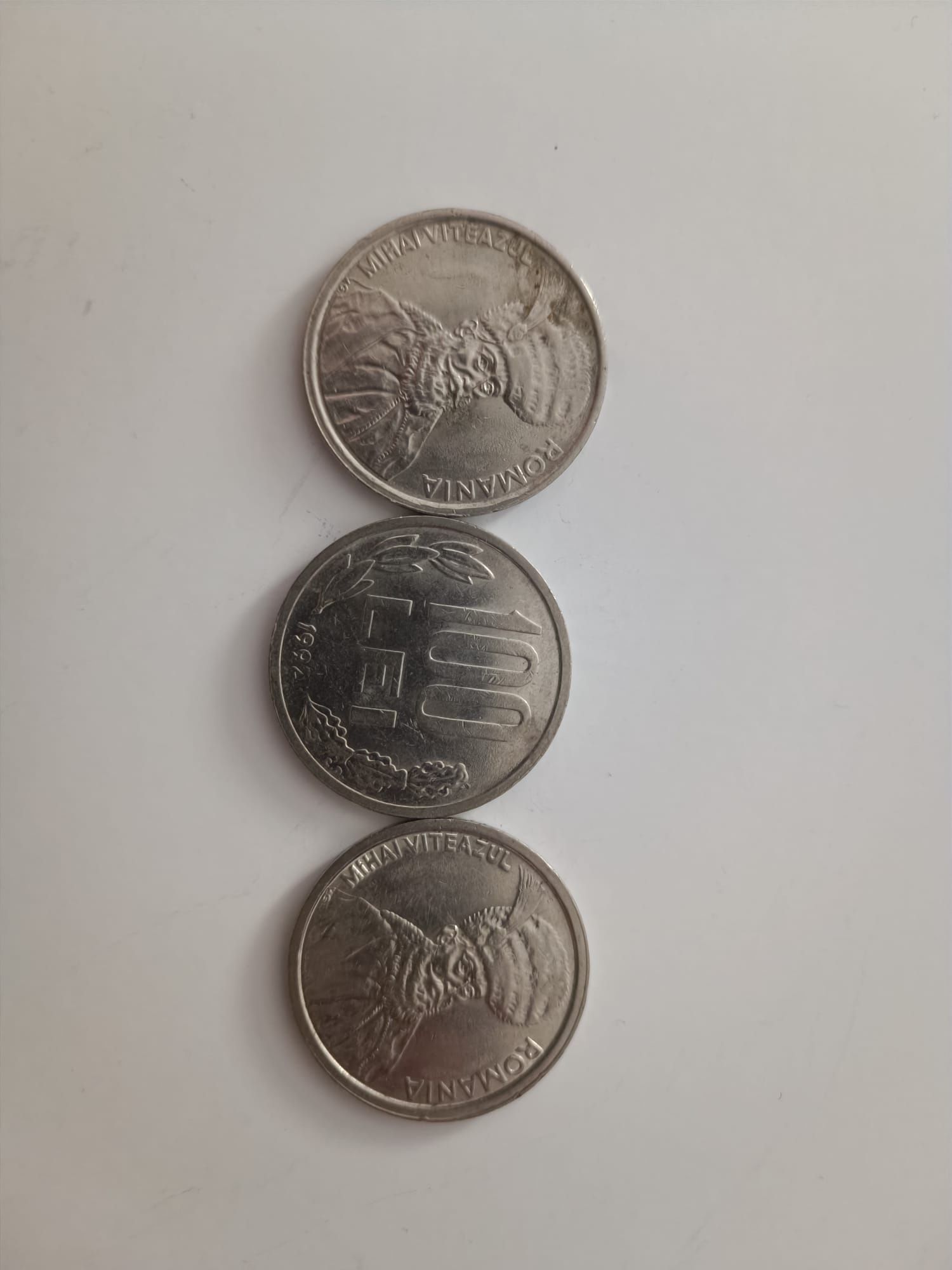 Vând monede de colecție