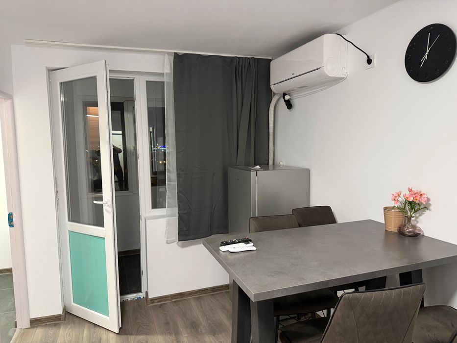 Inchiriez garsoniera in regin hotelier !