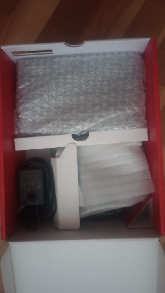 Nintendo Switch OLED 64GB – Отлично състояние + кутия