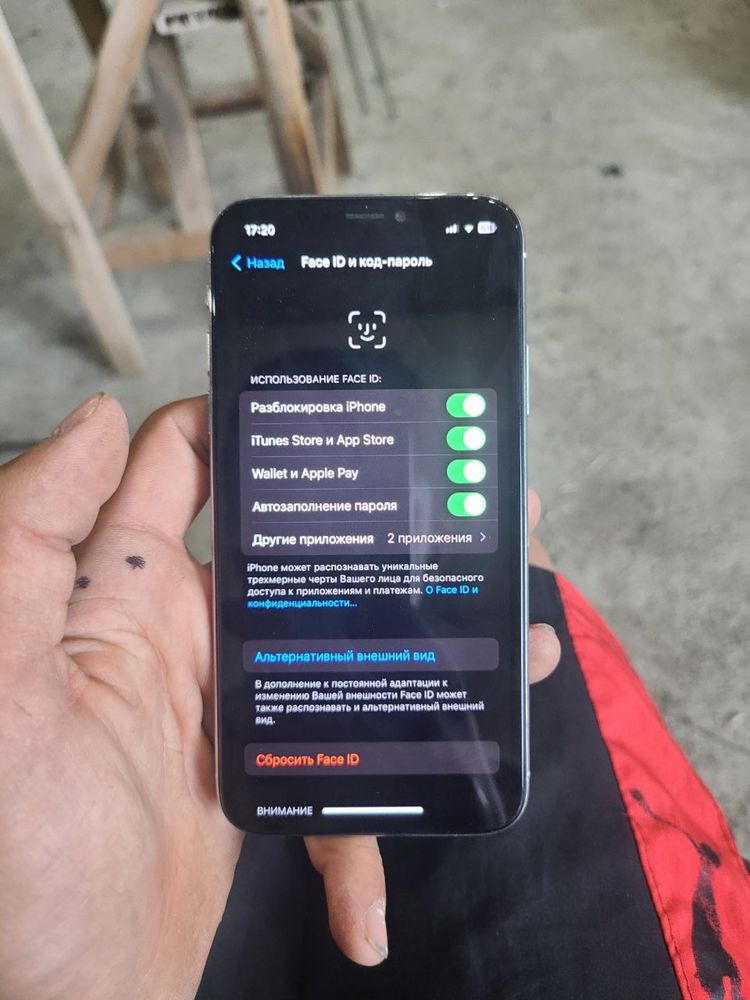Iphone X В хорошим состаяние