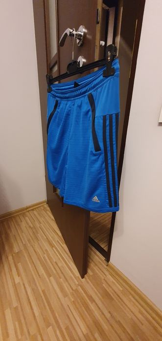 Vand sort/ pantalon scurt adidas