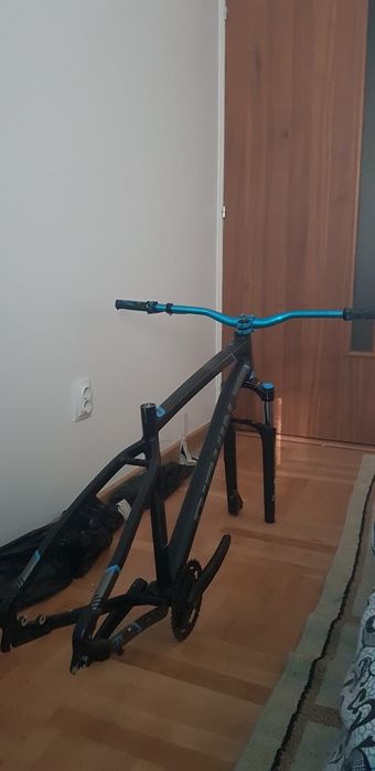 Cadru bicicleta plus piese