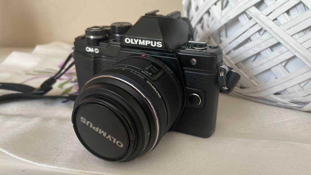 Olympus OM-D E-M10 mark II