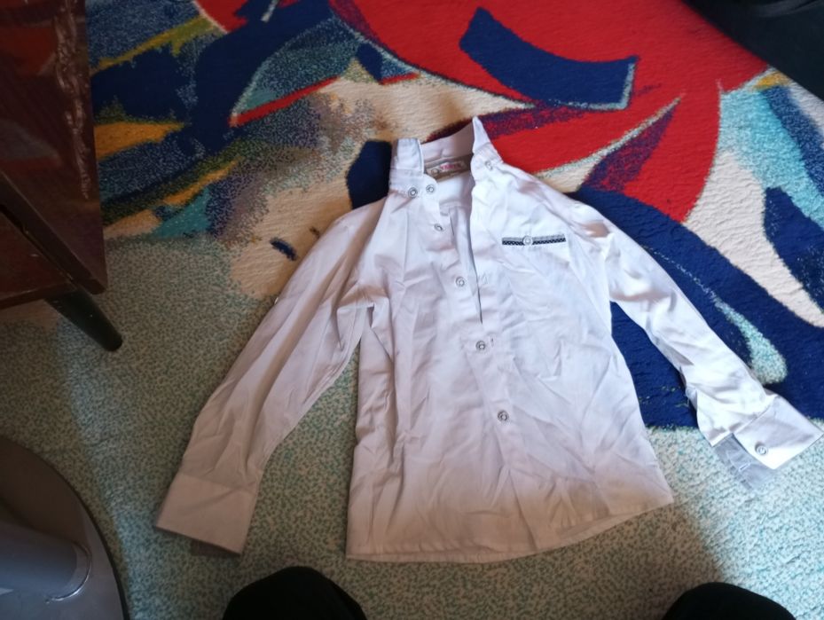 Продам школьные вещи на мальчика в первый класс.