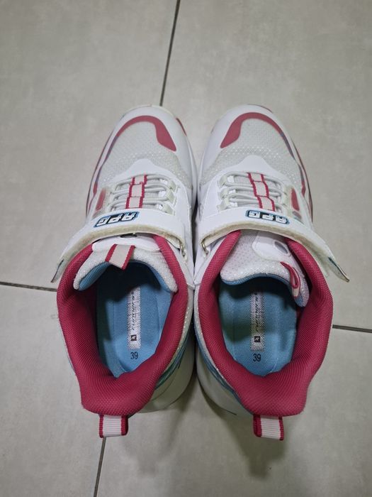 Маратонки на Анди студио