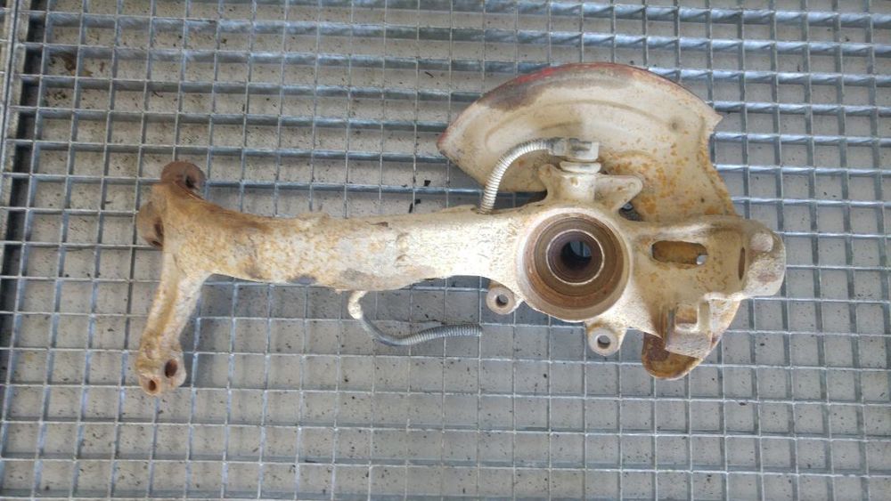 fuzeta stanga fata cap planetara mic 1.9 tdi avb vw passat b5 8d0407257al