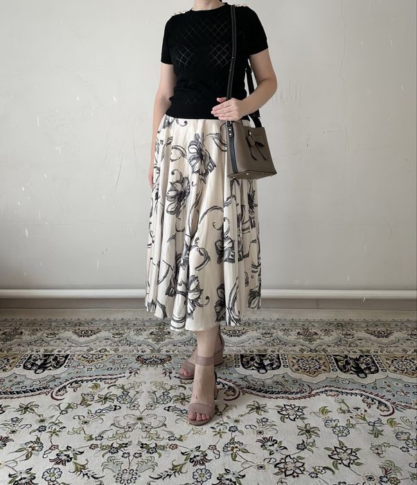 Юбки, жилет, кофты