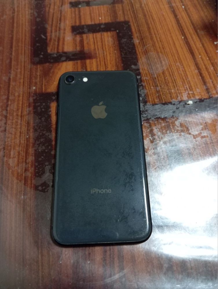 Срочно iPhone 8 Сотилади