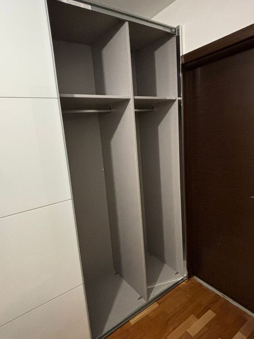 Dulap dressing usi sticla alba culisante glisante