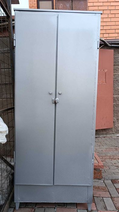 Шкаф металлический