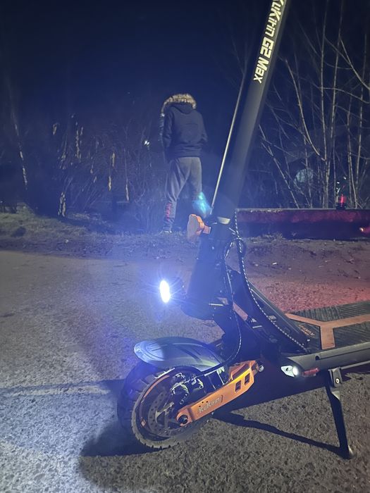 Vând trotineta G2 max