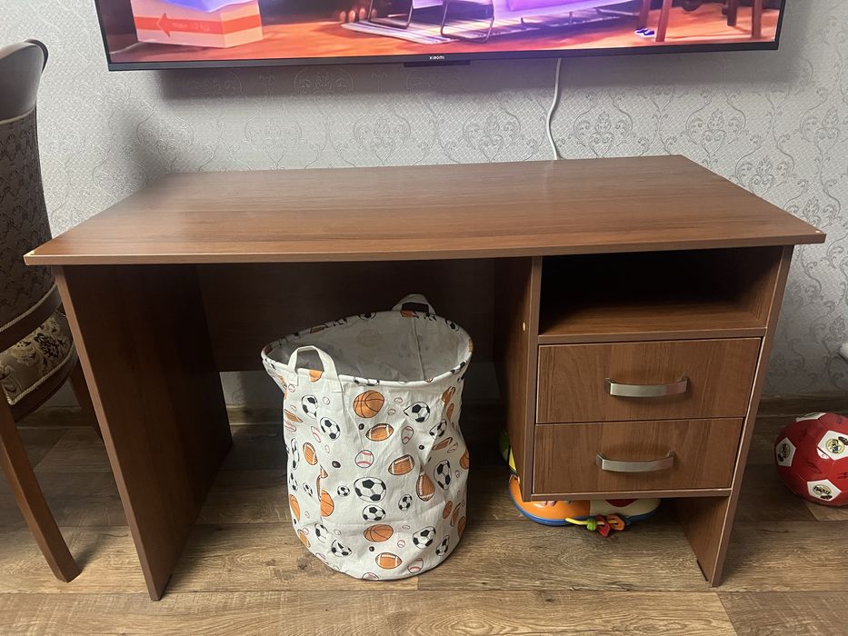 Продам офисный стол