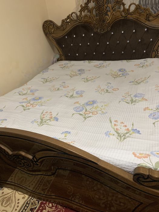 Спални сотилади холати яххши  1200. Минг