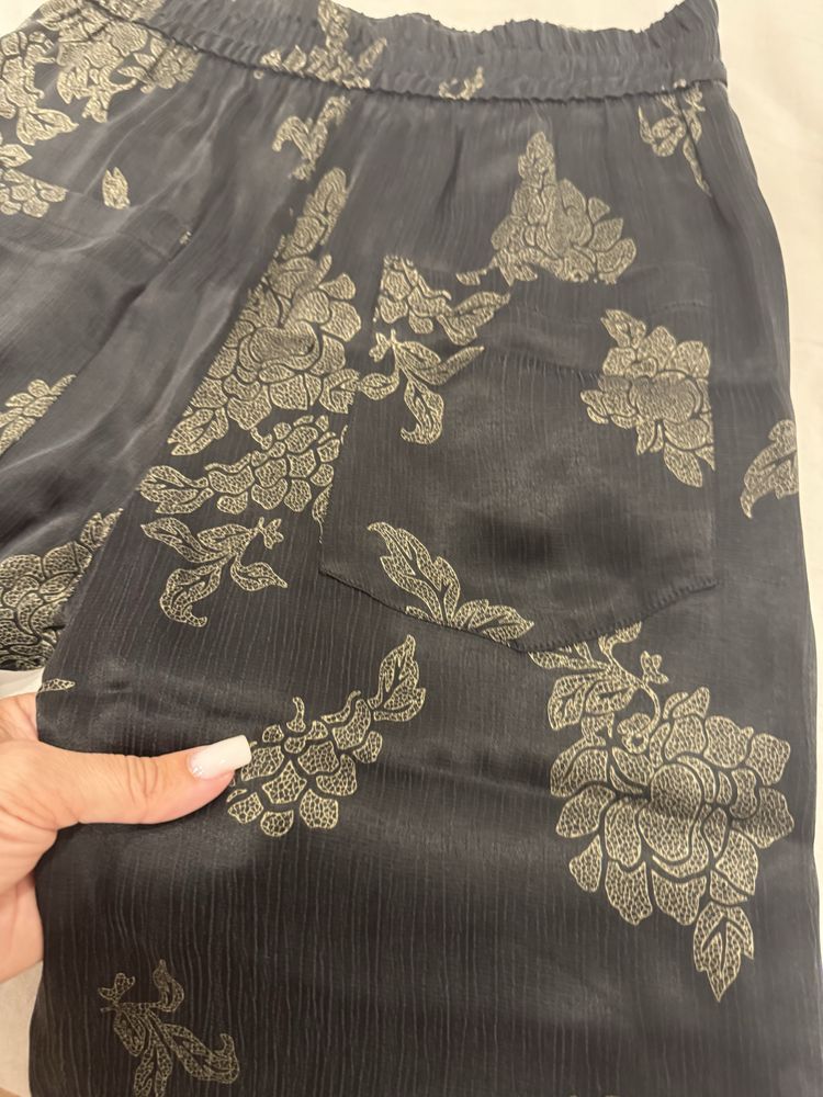 Pantaloni zara xs/s